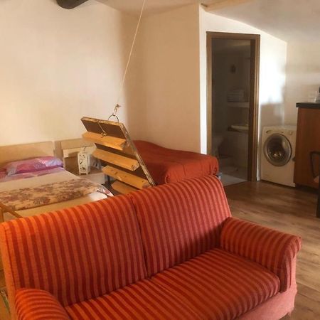 Lovely 1 Room Bedroom Loft, 20 Mins To Bgy Airport Pradalunga Luaran gambar